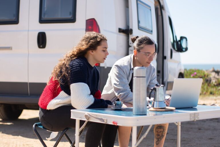 Kastenwagen-Kühlschrank riecht unangenehm trotz Reinigung