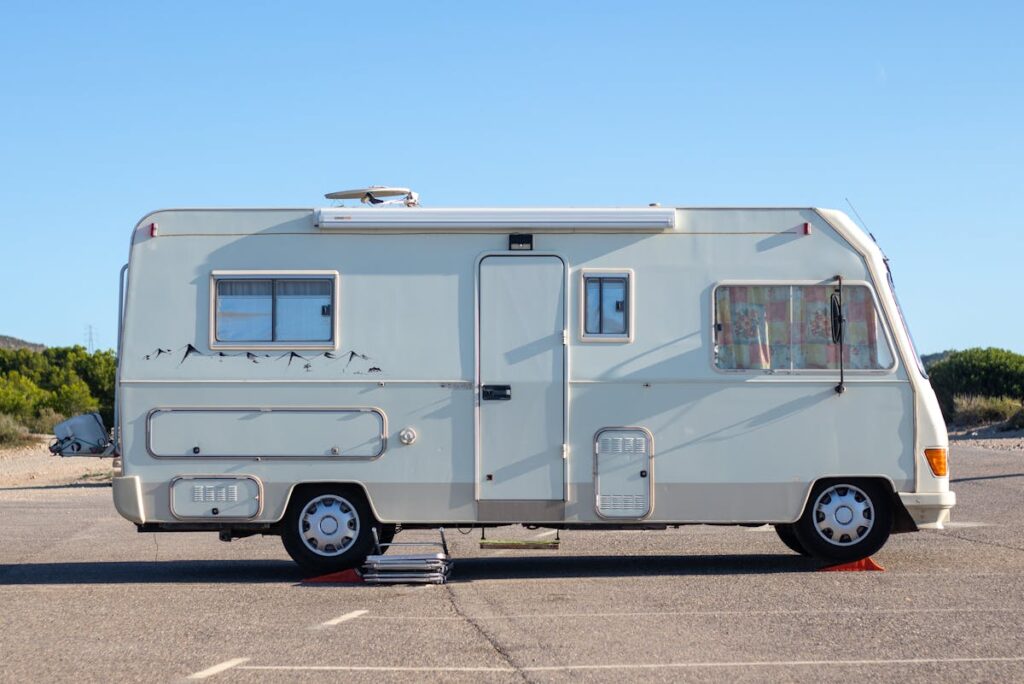 Wohnmobil-Fußboden knarrt bei Belastung