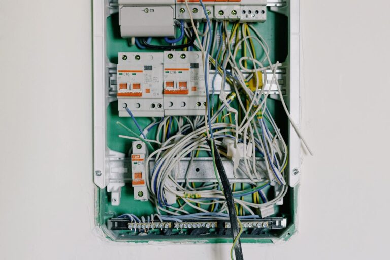 Sicherungskasten im Wohnmobil summt dauerhaft