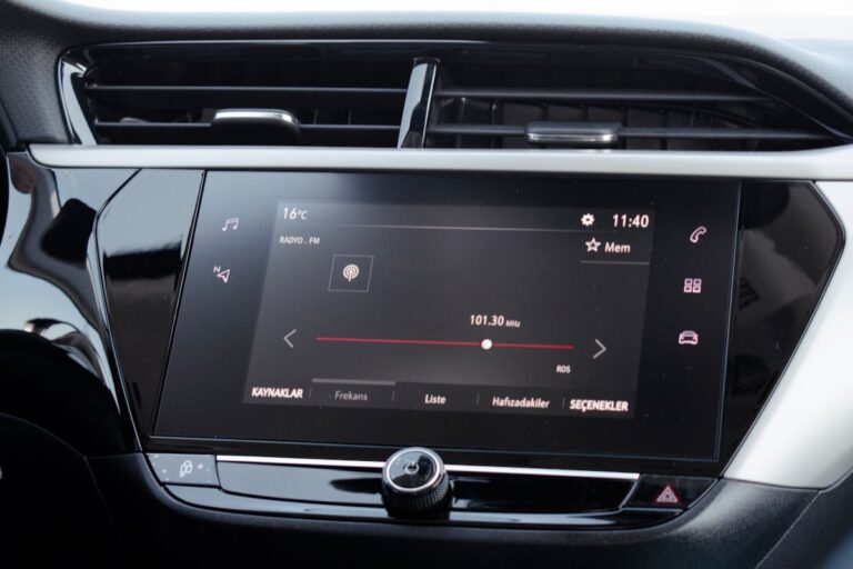 Rückfahrkamera bleibt schwarz trotz Stromversorgung