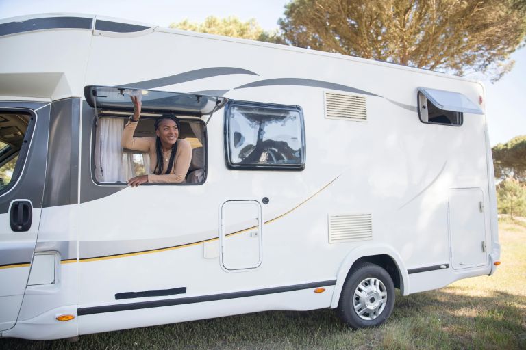 Wohnmobil-Kastenwagen zieht Feuchtigkeit im Innenraum